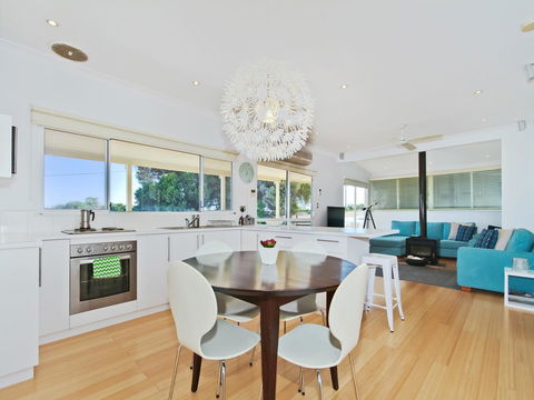 Boat House - Accommodation Nelson Bay 0