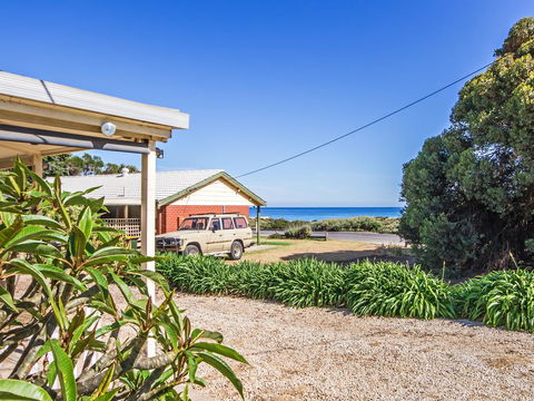 Boat House - Accommodation Nelson Bay 12