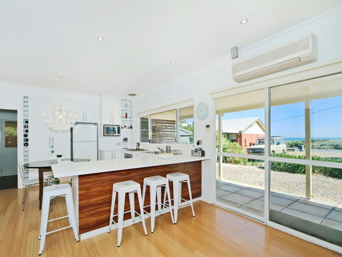 Boat House - Accommodation Nelson Bay 1