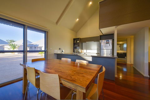 Exmouth Escape Resort - Nelsons Bay Accommodation 7