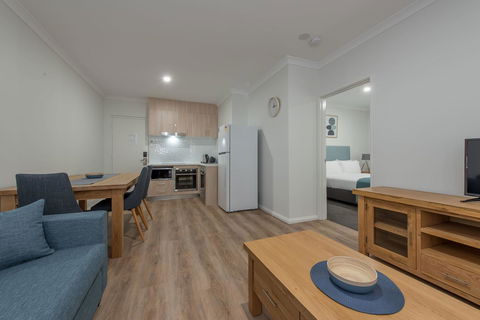 Jurien Bay Motel Apartments - Nelsons Bay Accommodation 4