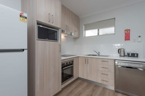 Jurien Bay Motel Apartments - Nelsons Bay Accommodation 16