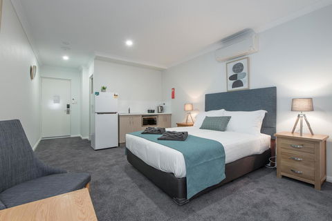 Jurien Bay Motel Apartments - Nelsons Bay Accommodation 9