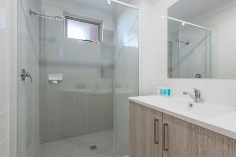 Jurien Bay Motel Apartments - Nelsons Bay Accommodation 11