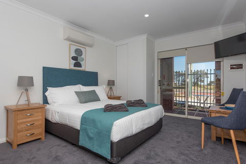 Jurien Bay Motel Apartments - Nelsons Bay Accommodation 14