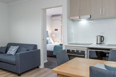 Jurien Bay Motel Apartments - Nelsons Bay Accommodation 13