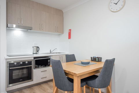 Jurien Bay Motel Apartments - Nelsons Bay Accommodation 12