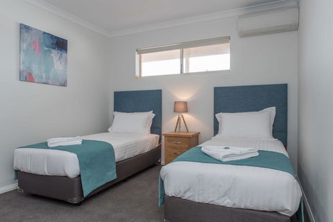 Jurien Bay Motel Apartments - Nelsons Bay Accommodation 18
