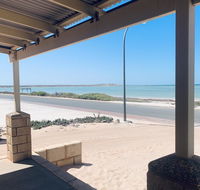 Bay Lodge - Nelsons Bay Accommodation