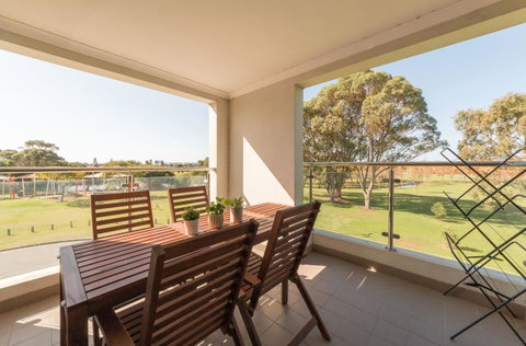 Yaran Suites - Accommodation Nelson Bay 37