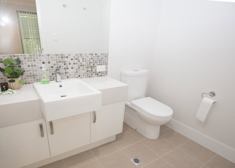 Yaran Suites - Accommodation Nelson Bay 7