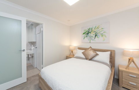 Yaran Suites - Accommodation Nelson Bay 17