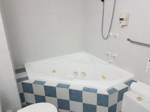 Mandurah Family Resort - Accommodation Nelson Bay 2