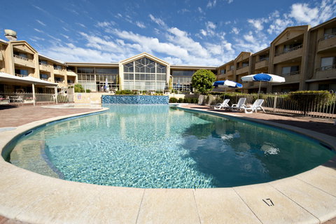 Abbey Beach Resort - Accommodation Nelson Bay 1