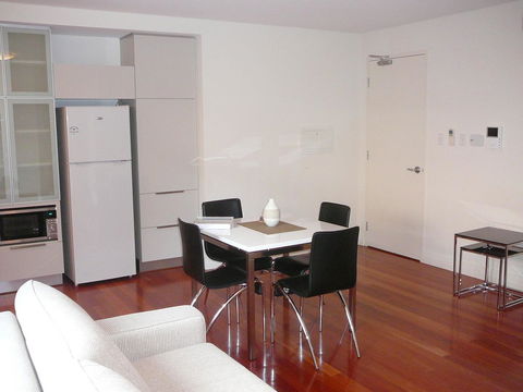 Parklane Apartments - Nelsons Bay Accommodation 24