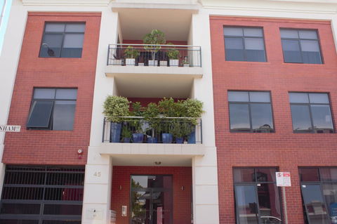 Parklane Apartments - Nelsons Bay Accommodation 25
