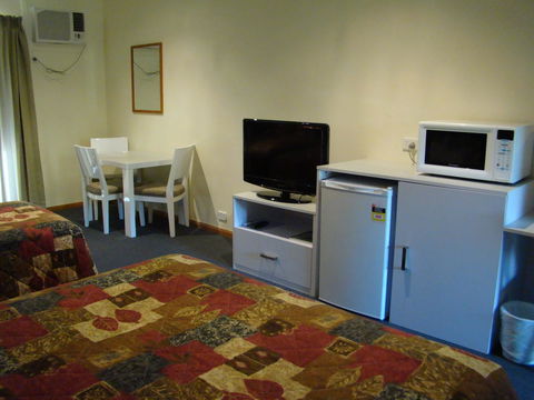 Dunsborough Central Motel - Accommodation Nelson Bay 8