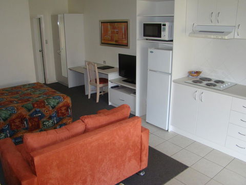 Dunsborough Central Motel - Accommodation Nelson Bay 5