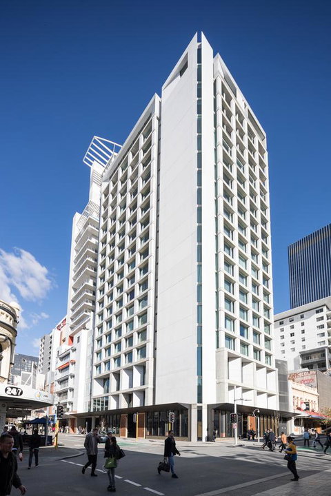 QT Perth - Accommodation Nelson Bay 7