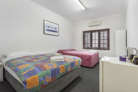 The Emperors Crown Hostel - Accommodation Nelson Bay 16