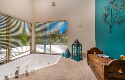 Chimes Spa Retreat - Accommodation Nelson Bay 9