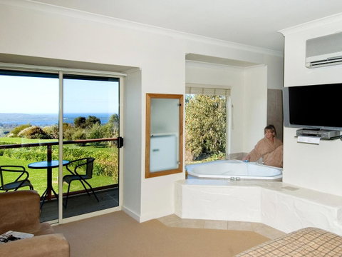 Chimes Spa Retreat - Accommodation Nelson Bay 38