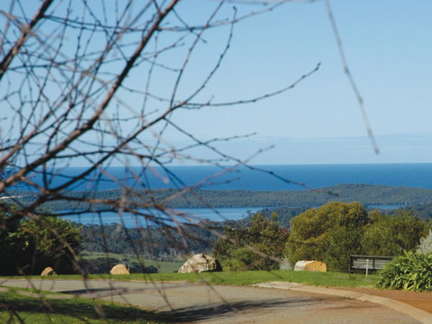 Chimes Spa Retreat - Accommodation Nelson Bay 28