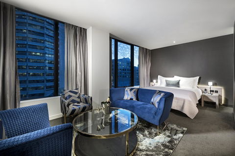The Melbourne Hotel - Nelsons Bay Accommodation 3