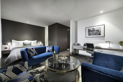The Melbourne Hotel - Nelsons Bay Accommodation 6
