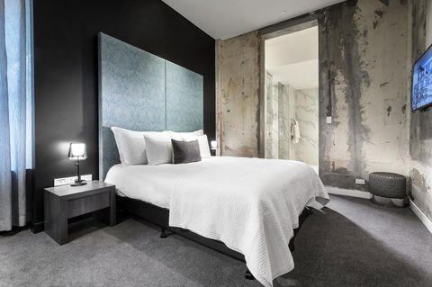 The Melbourne Hotel - Nelsons Bay Accommodation 2