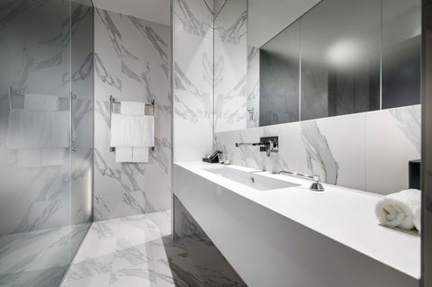 The Melbourne Hotel - Nelsons Bay Accommodation 9