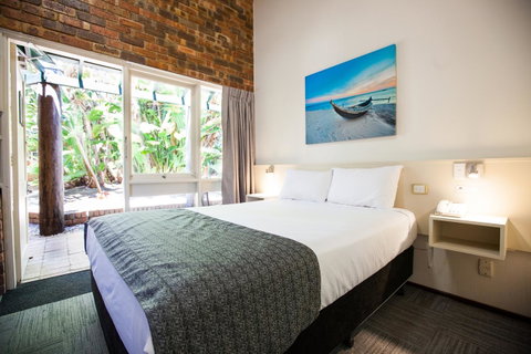Leisure Inn Hotel Rockingham - Accommodation Nelson Bay 1