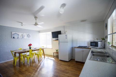 Shark Bay Seafront Apartments - Accommodation Nelson Bay 1