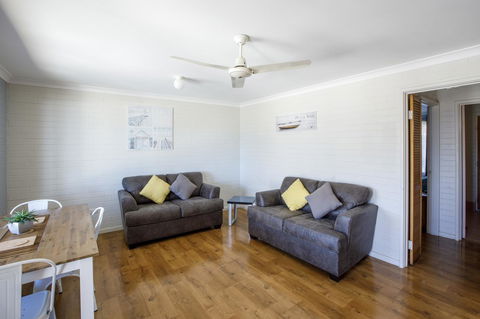 Shark Bay Seafront Apartments - Accommodation Nelson Bay 14