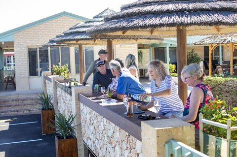 Shark Bay Seafront Apartments - Accommodation Nelson Bay 36