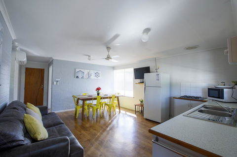 Shark Bay Seafront Apartments - Accommodation Nelson Bay 39