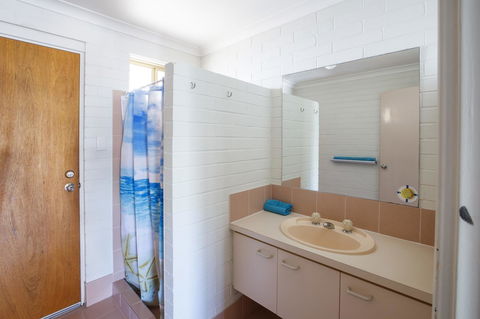 Shark Bay Seafront Apartments - Accommodation Nelson Bay 13