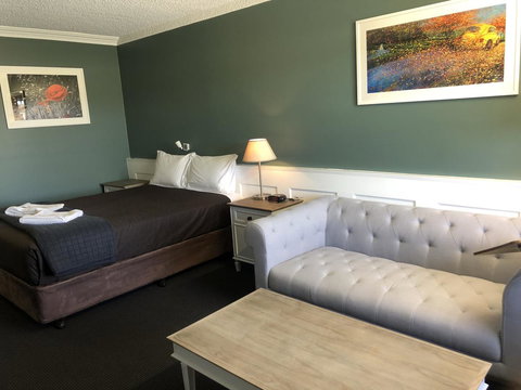 Dog Rock Motel - Accommodation Nelson Bay 1