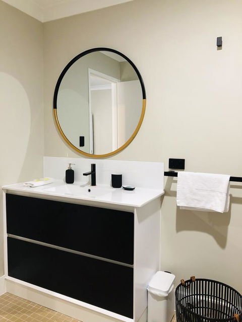 West Beach Lagoon 220 Stylish And Cozy - Accommodation Nelson Bay 13