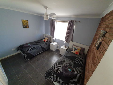 Ocean Beach Chalet 18 - Accommodation Nelson Bay 8