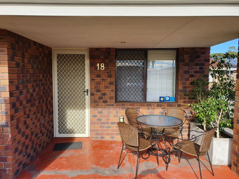 Ocean Beach Chalet 18 - Accommodation Nelson Bay 14