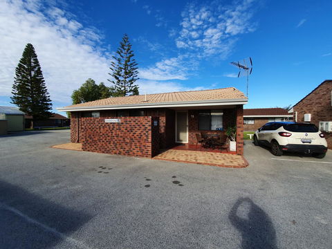 Ocean Beach Chalet 18 - Accommodation Nelson Bay 5