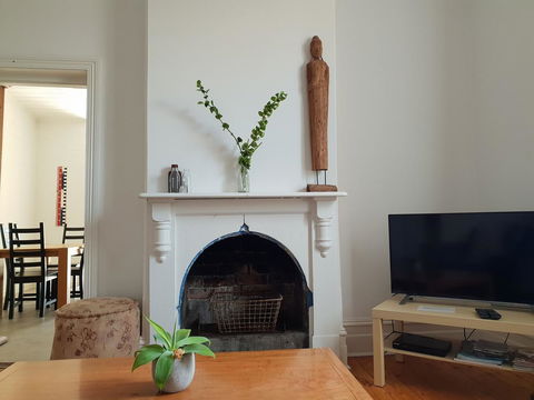 Captain\'s Heritage Cottage - Central Fremantle 2 Bedroom Historic Cottage - Accommodation Nelson Bay 8
