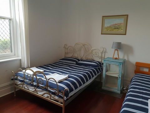 Captain\'s Heritage Cottage - Central Fremantle 2 Bedroom Historic Cottage - Accommodation Nelson Bay 6