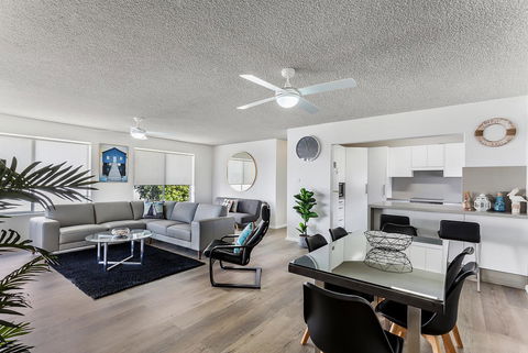 Laman Lodge, Unit 2, 15 Laman Street - Accommodation Nelson Bay 2