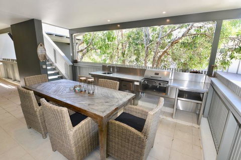 East On Byron - Accommodation Nelson Bay 11