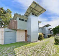 Sun Worship Eco Villas - Accommodation Nelson Bay