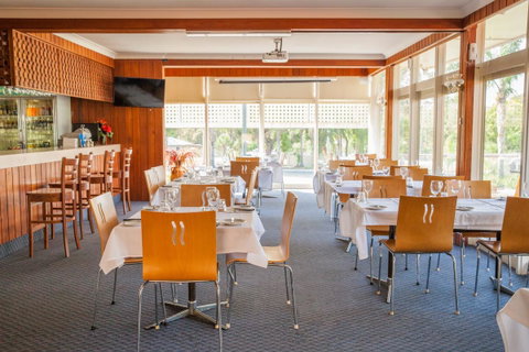 Kempsey Rose Motor Inn - Nelsons Bay Accommodation 5