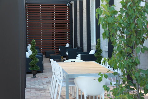 Crossroads Hotel - Nelsons Bay Accommodation 28