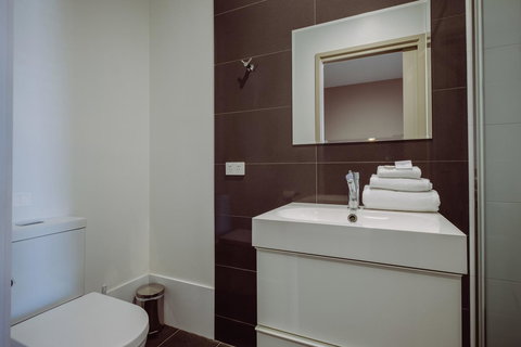 Crossroads Hotel - Nelsons Bay Accommodation 5